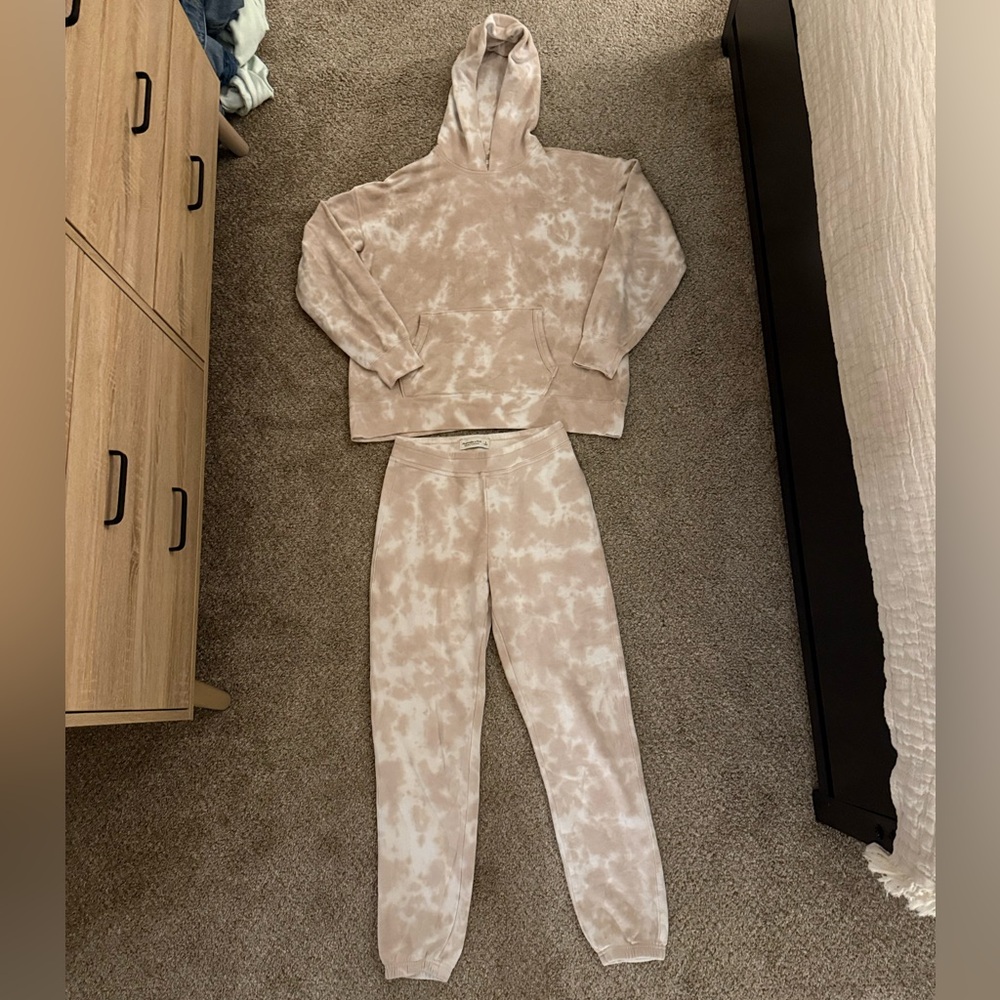 Abercrombie & Fitch Tan Tie-Dye Hoodie and Sweatpants Set